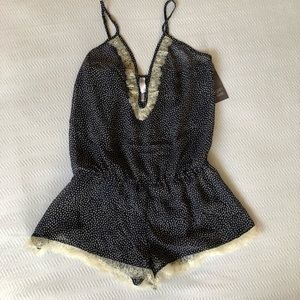 Gilligan & O’Malley Polka Dot Romper XS NWT